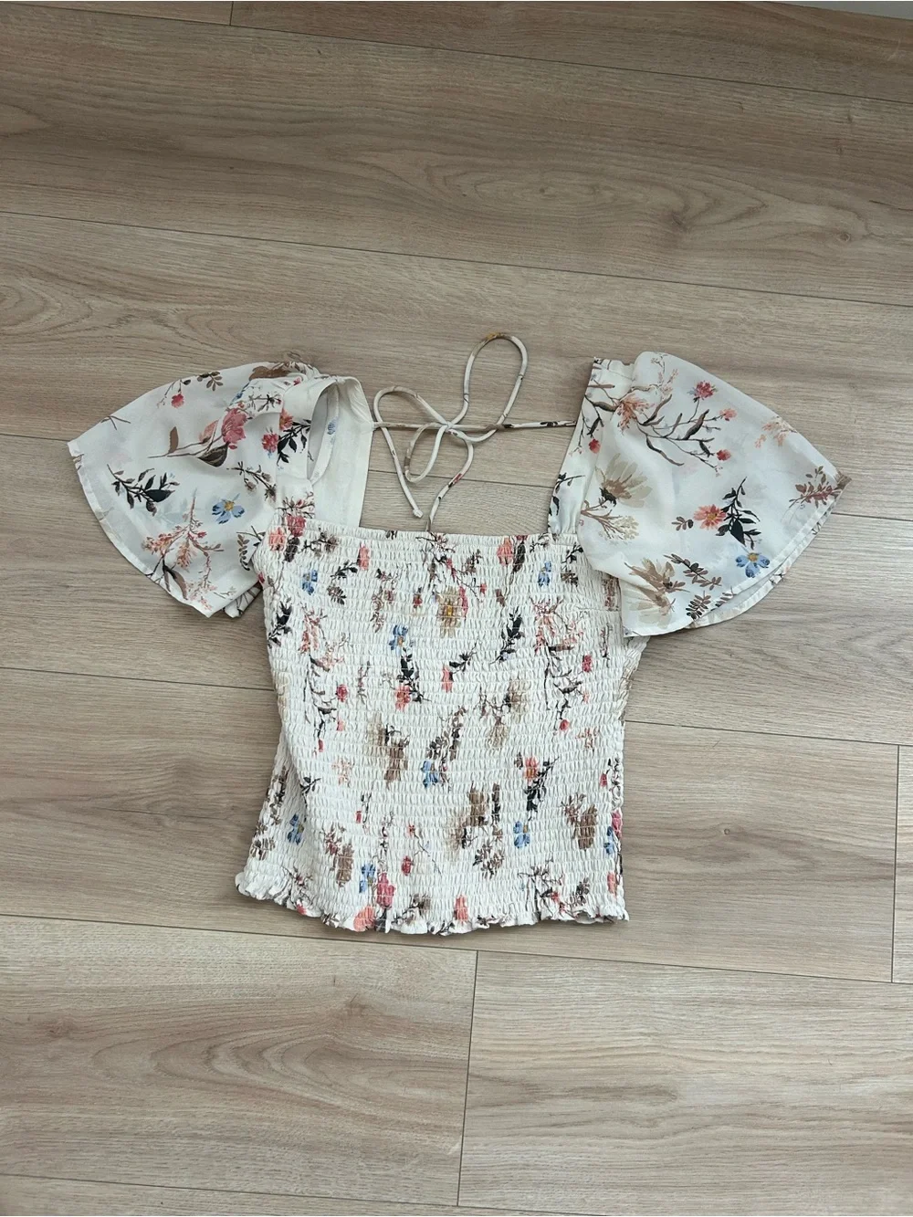 Abercrombie & Fitch Cream Floral Smocked Puff-Sleeve Crop Top